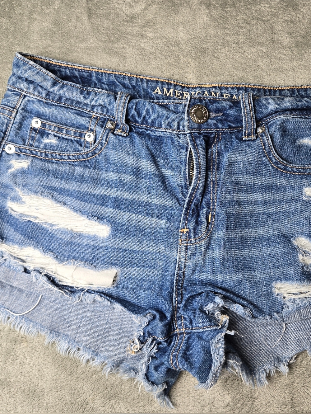 American Eagle Blue Jeans Denim Shorts Women’s Size 4 Cut offs Mid-Rise